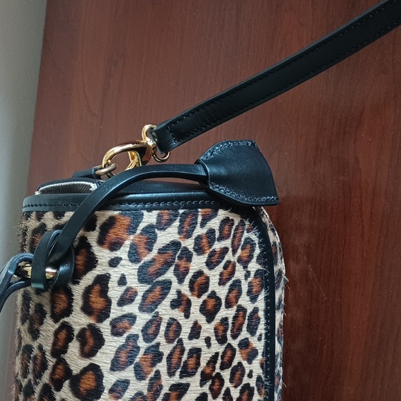 Mark & Graham Telluride Crossbody - Picture 8 of 8